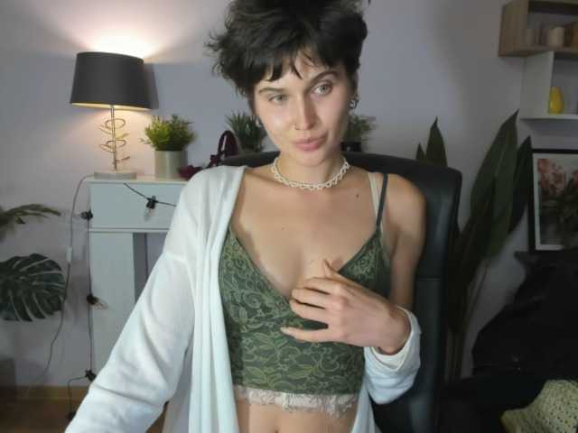 soft-sarah live cam on BongaCams