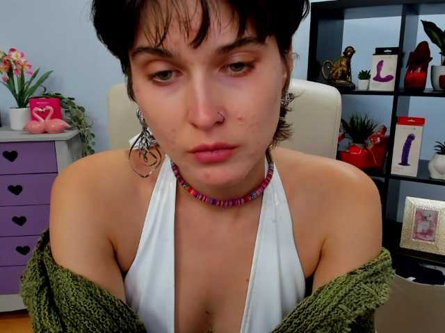soft-sarah live cam on BongaCams