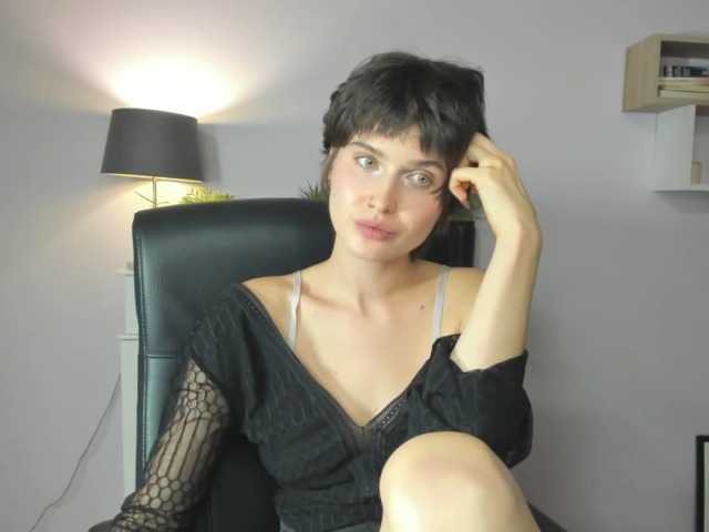 soft-sarah live webcam show