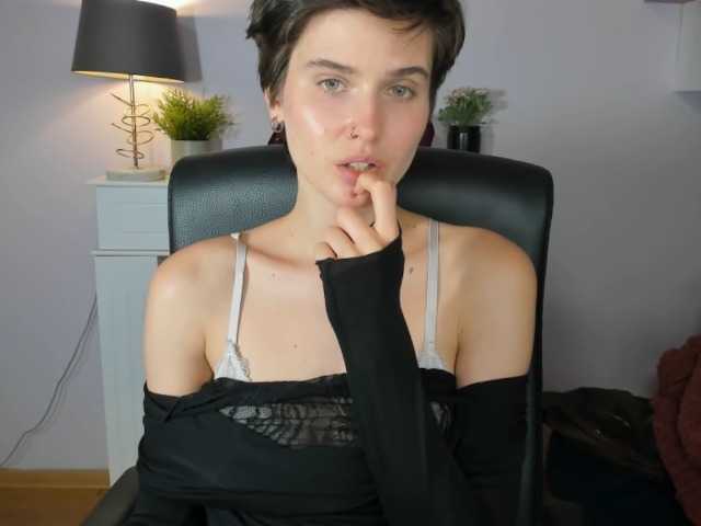 soft-sarah live cam on BongaCams