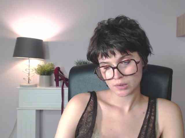 soft-sarah Live Webcam on BongaCams