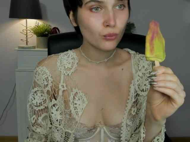 Soft-Sarah webcam