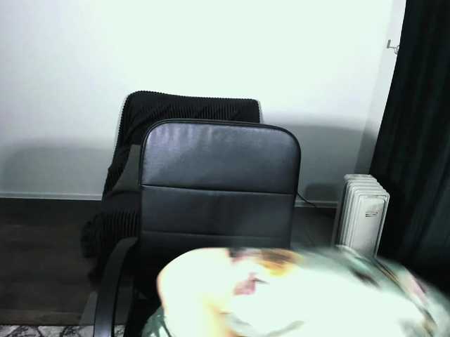 i-am-angela's BongaCams show and profile