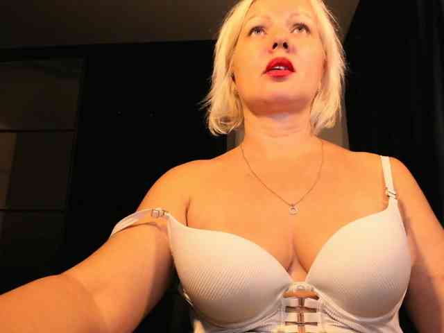 AngelaAngela webcam