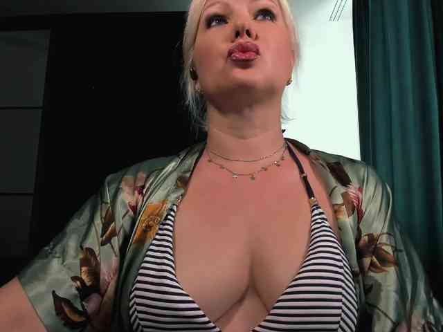 AngelaAngela webcam