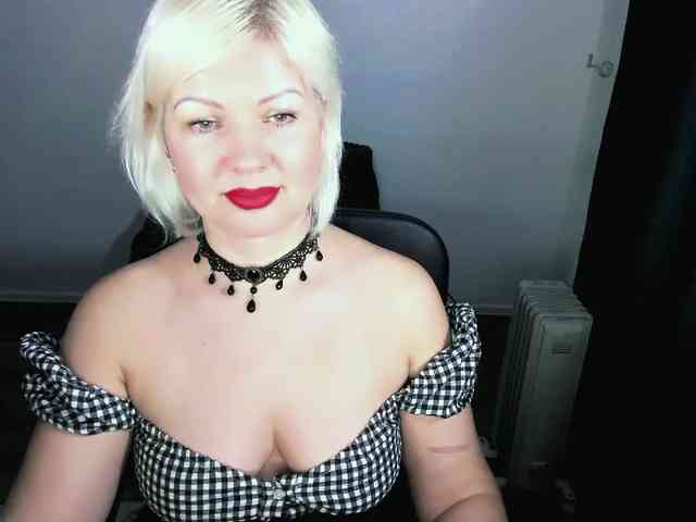 AngelaAngela webcam