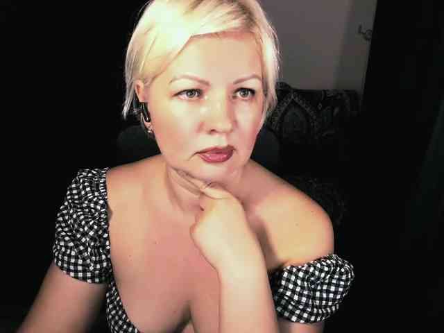 AngelaAngela webcam