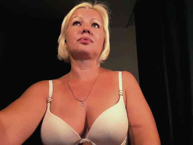 AngelaAngela webcam