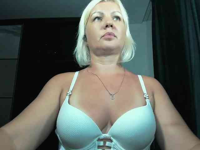 AngelaAngela webcam