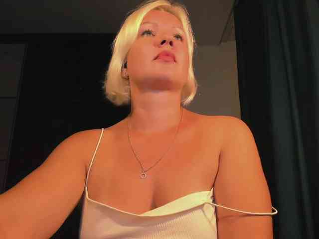 AngelaAngela webcam