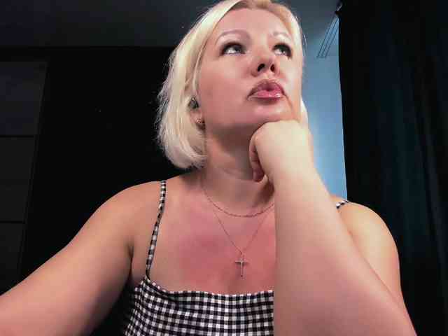 AngelaAngela webcam