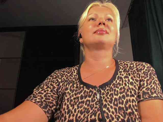 AngelaAngela webcam