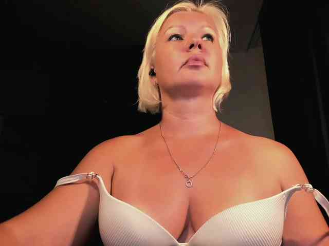 AngelaAngela webcam