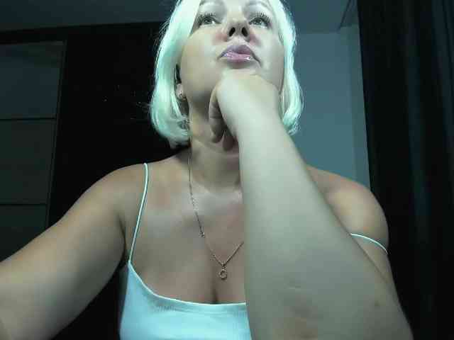 AngelaAngela webcam