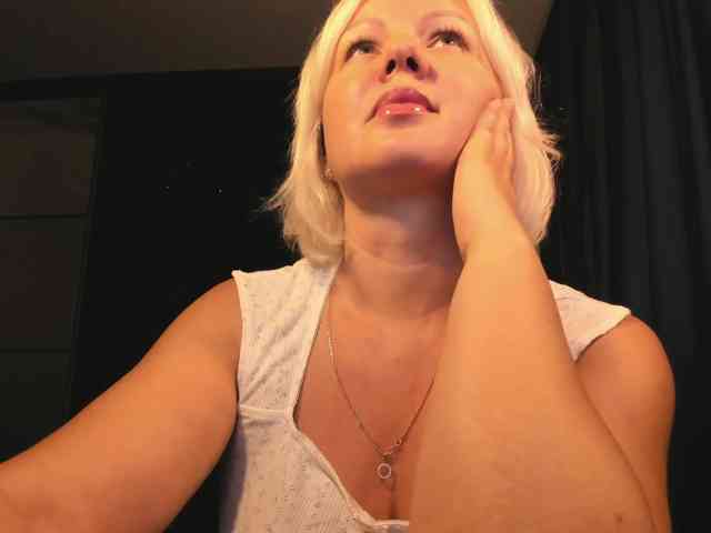 AngelaAngela webcam