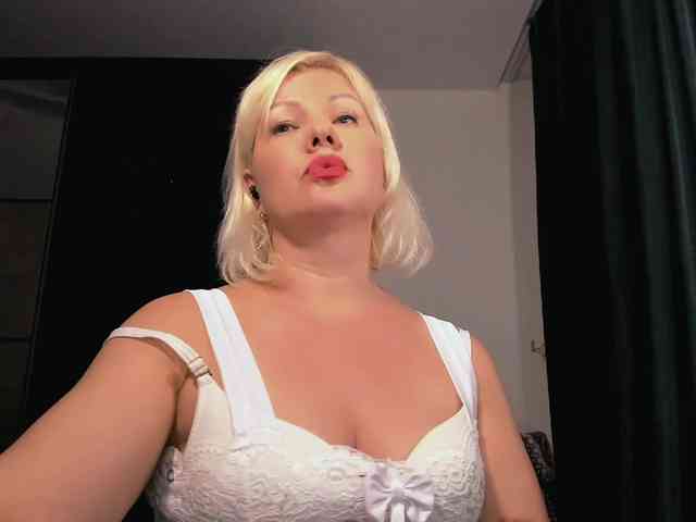 AngelaAngela webcam