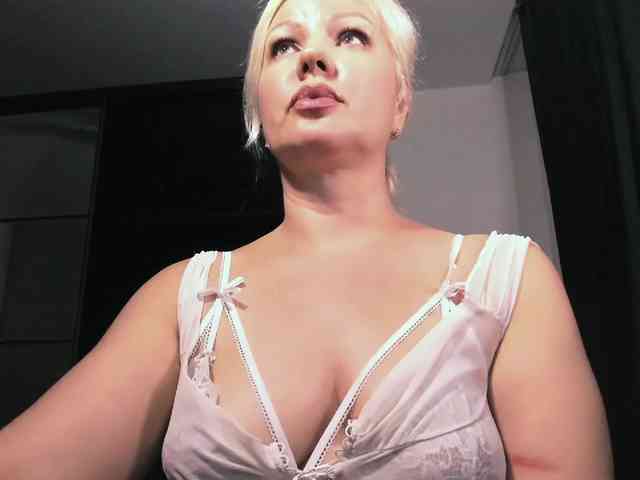 AngelaAngela webcam