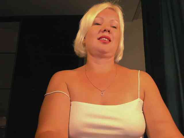 AngelaAngela webcam