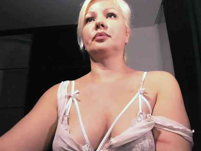 AngelaAngela webcam