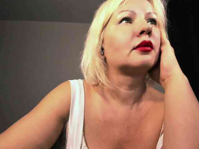 AngelaAngela webcam