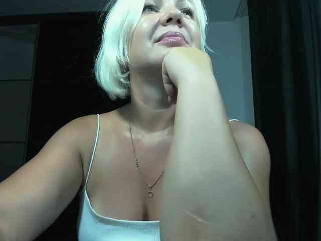 AngelaAngela webcam