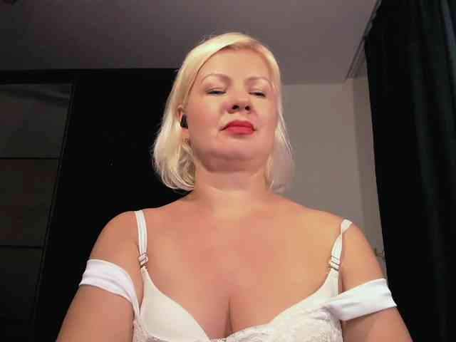 AngelaAngela webcam