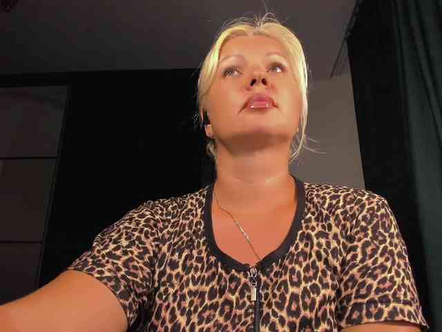 AngelaAngela webcam