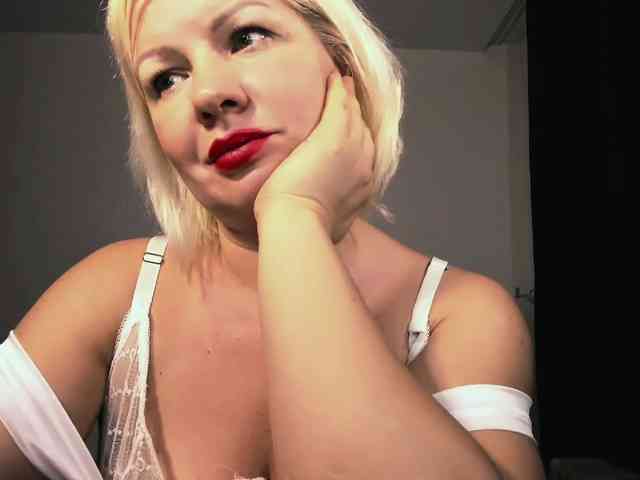 AngelaAngela webcam