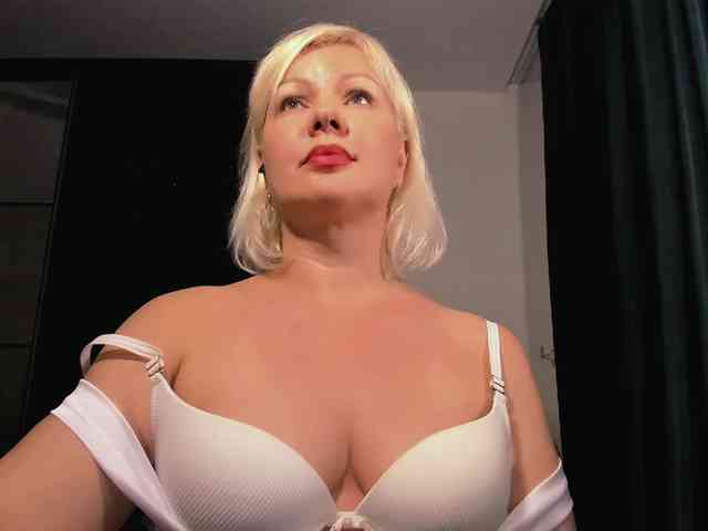 AngelaAngela webcam