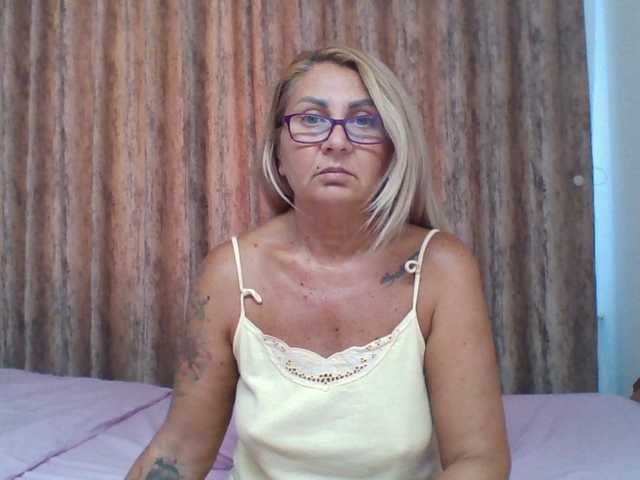 chaudeevely live webcam show