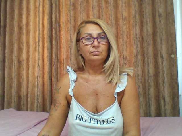 chaudeevely live webcam show