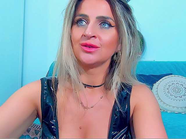 MissLusy live cam preview