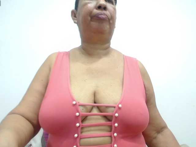 MilfPleasure1 live cam preview