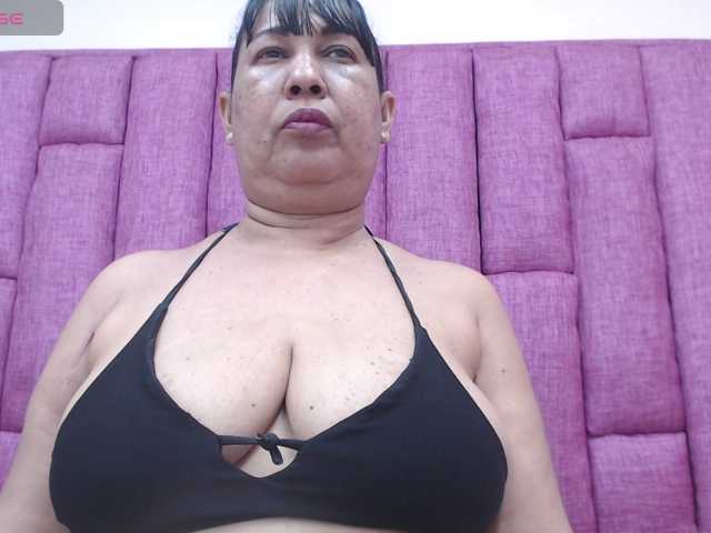 milfpleasure1 live cam on BongaCams