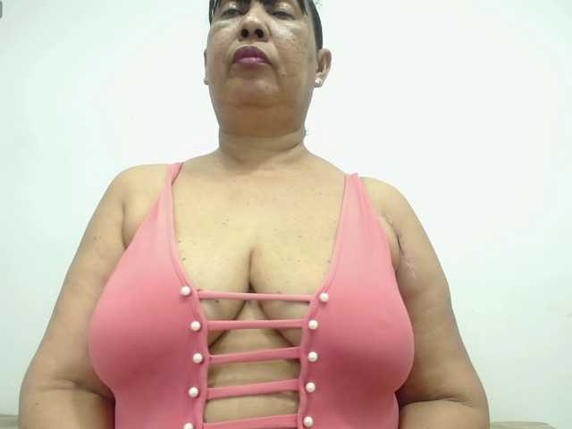 milfpleasure1 live cam on BongaCams