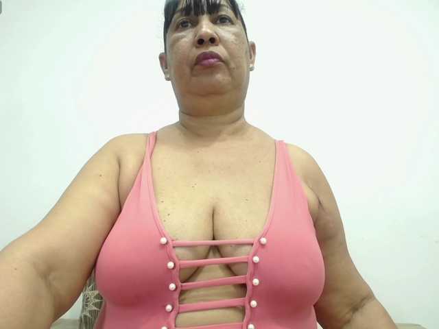 milfpleasure1 live cam on BongaCams