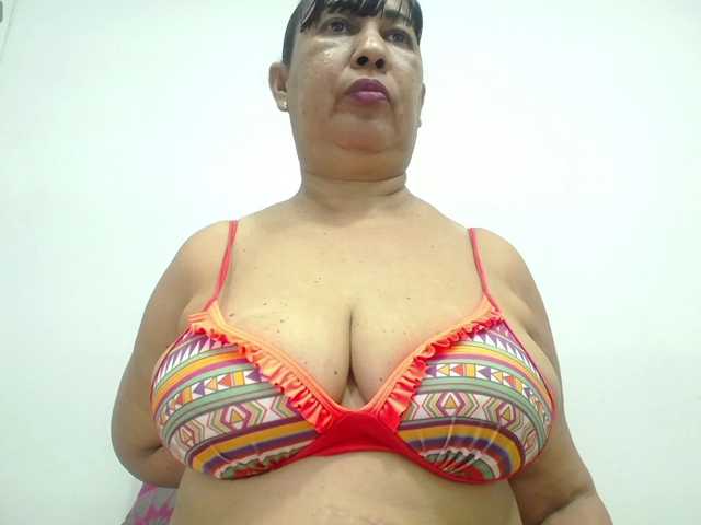 milfpleasure1 live cam on BongaCams