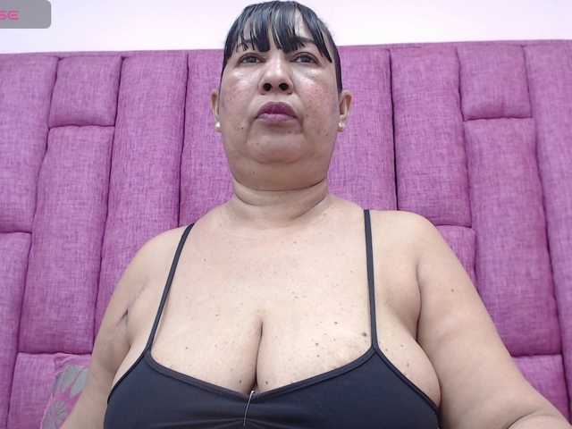 MilfPleasure1 live cam preview