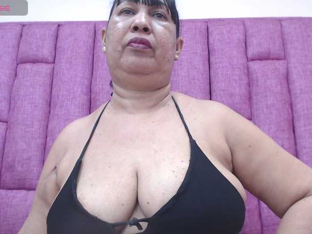 milfpleasure1 live cam on BongaCams