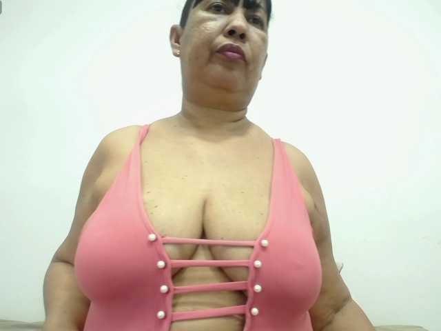 MilfPleasure1 live cam preview