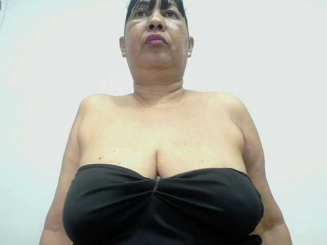 milfpleasure1 live cam on BongaCams