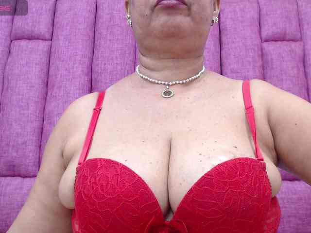 MilfPleasure1 webcam