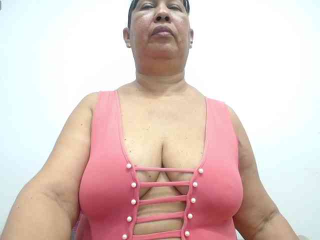 MilfPleasure1 webcam