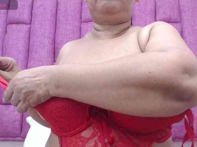 MilfPleasure1 webcam