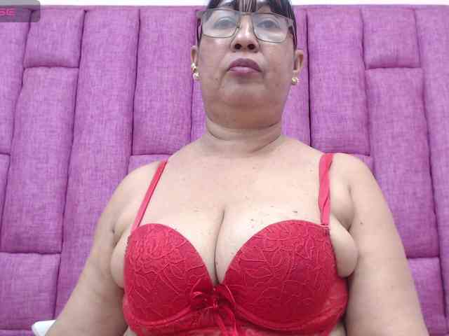 MilfPleasure1 webcam