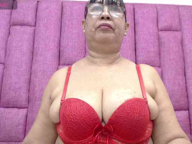 Modèle: MilfPleasure1