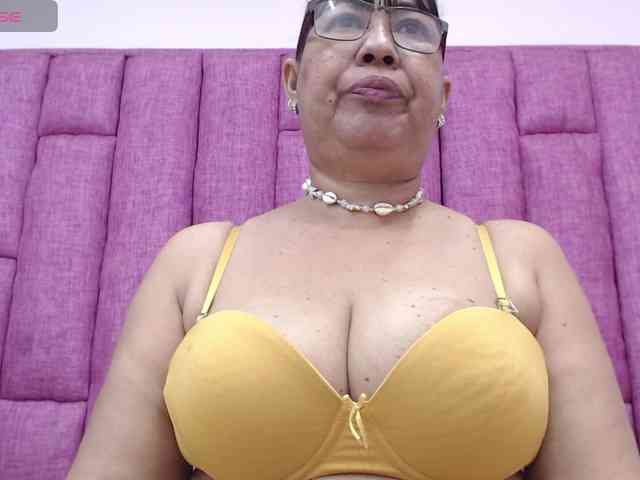 MilfPleasure1 webcam