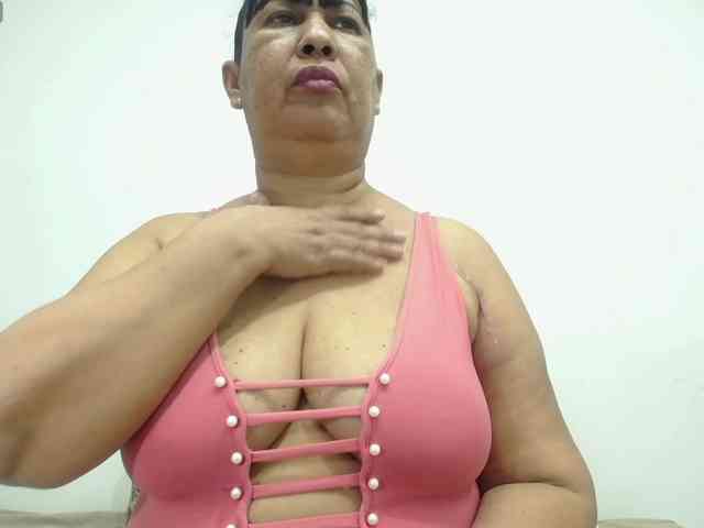 Modelo: MilfPleasure1