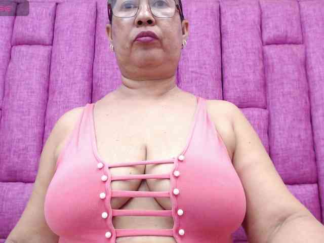 MilfPleasure1 webcam