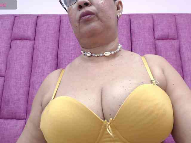 Modèle: MilfPleasure1